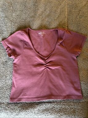Aeropostale Rose- purple  Short-Sleeve Ruched V-Neck Top